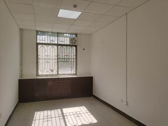 房间的摆设布局 AI 生成的内容可能不正确。