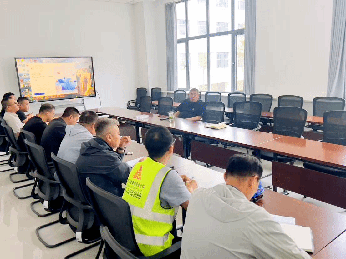 会议室里的人们 AI 生成的内容可能不正确。