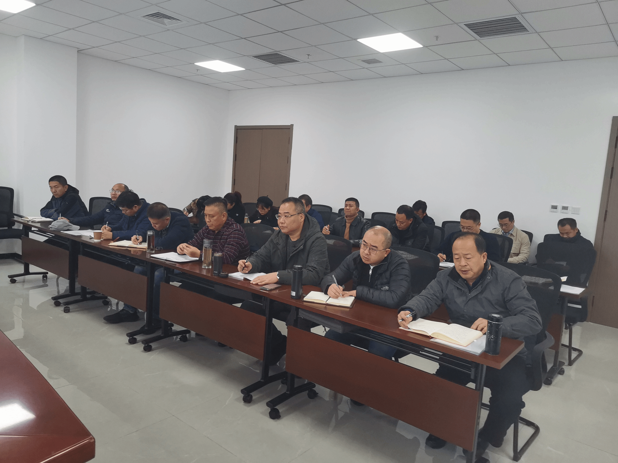 365官网召开本科教育教学审核评估专家入校考察阶段准备工作会议